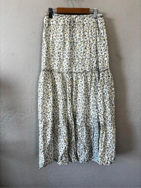 Japna NWOT Floral Tiered Maxi Skirt in White & Yellow Size Small